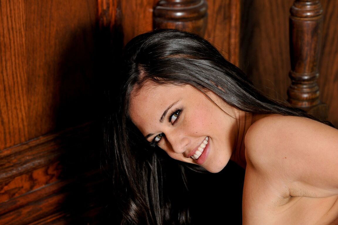 21P ATK Premium Tiffany Thompson