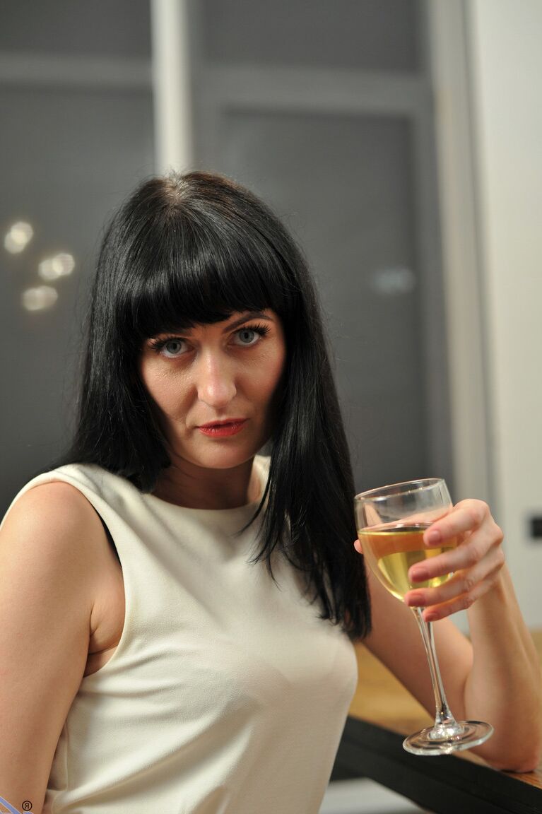 21P Raven-haired MILF Nimfa squeezes her boobs & flaunts her holes in a solo