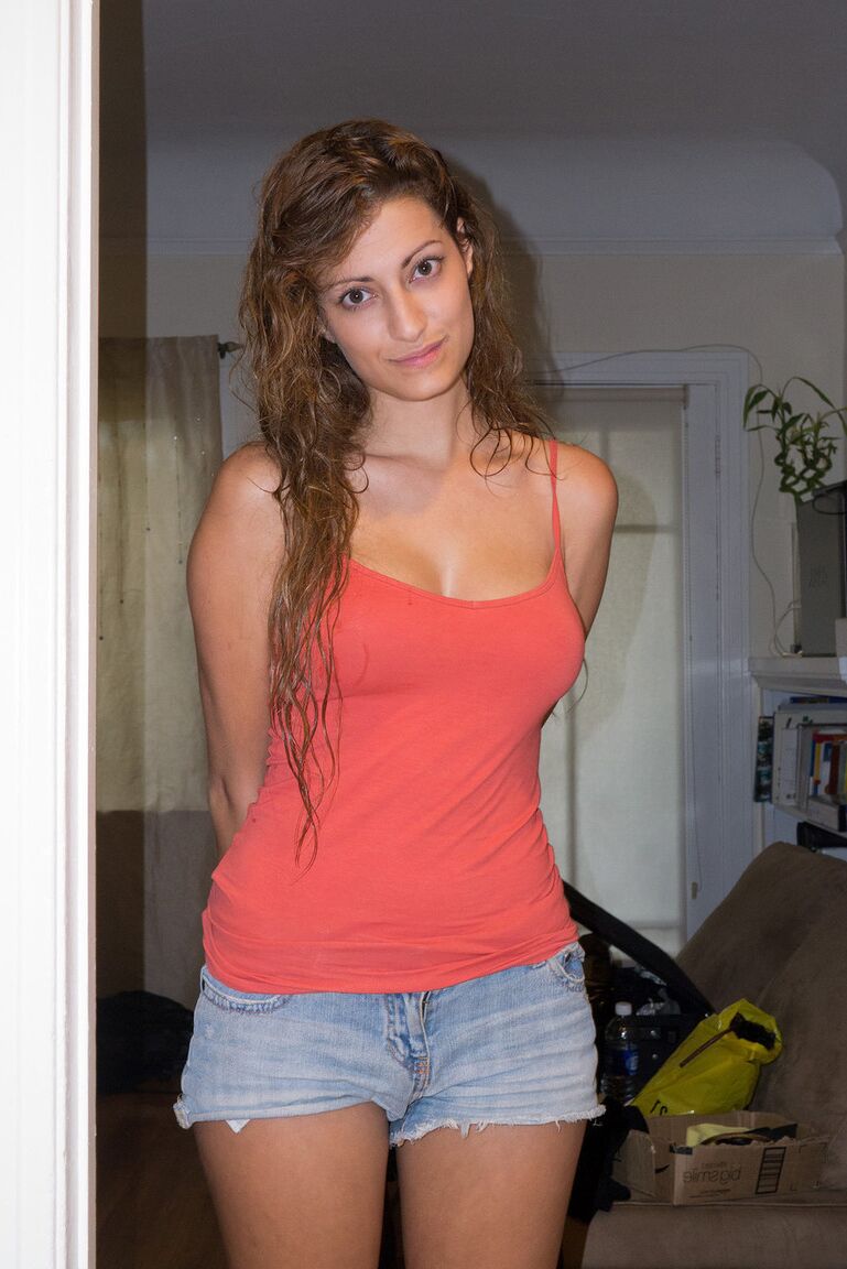 11P Attractive Latina Bobbi Vidal poses in her lingerie in the kitchen & gets wet