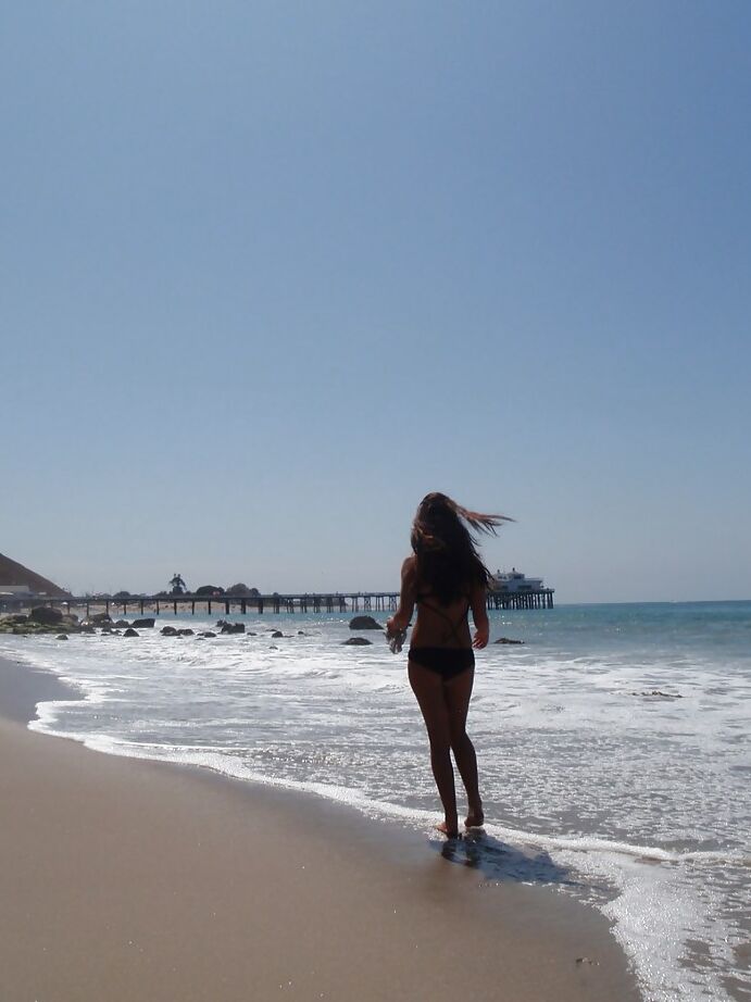 16P Enticing amateur teen Whitney has some fun at the beach with her man