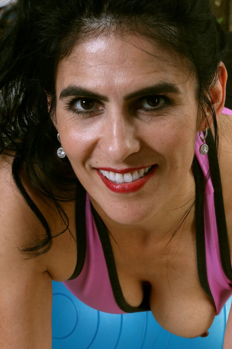21P All Over 30 Veronica Perez