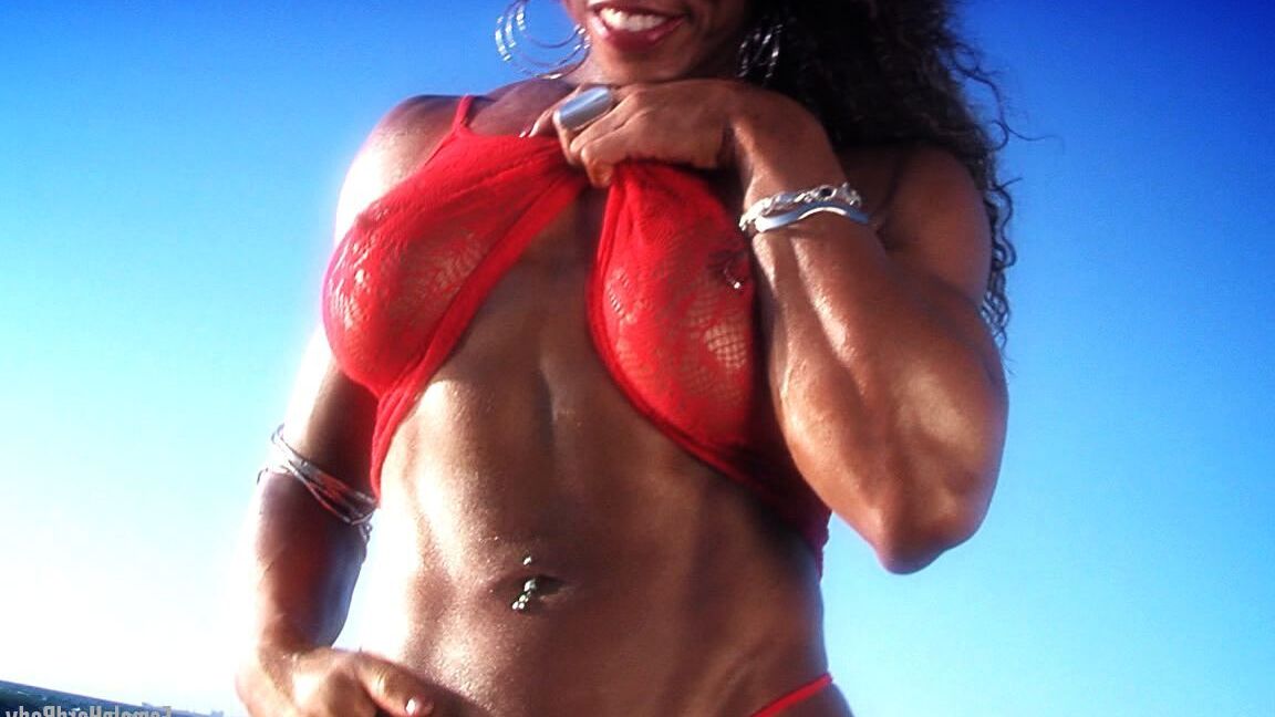 21P Fille Musclée Flix Alexis Ellis