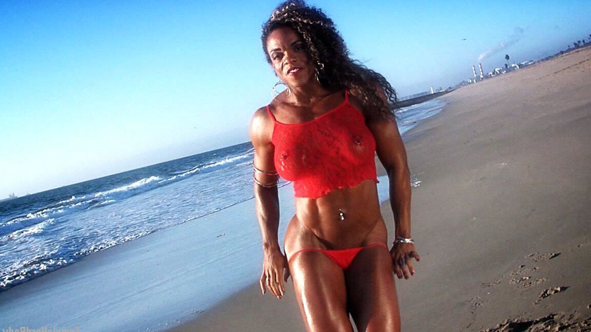 21P Fille Musclée Flix Alexis Ellis