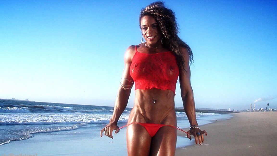 21P Fille Musclée Flix Alexis Ellis