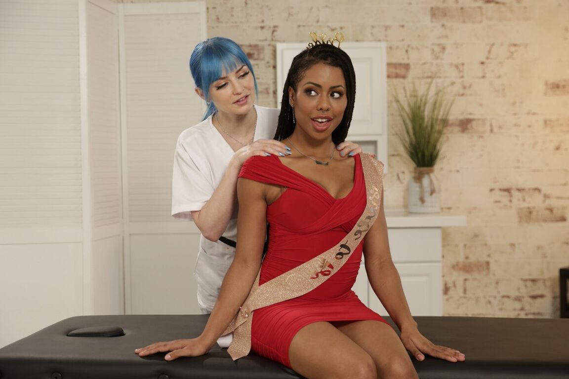 21P Masaje Fantasía Kira Noir,Jewelz Blu