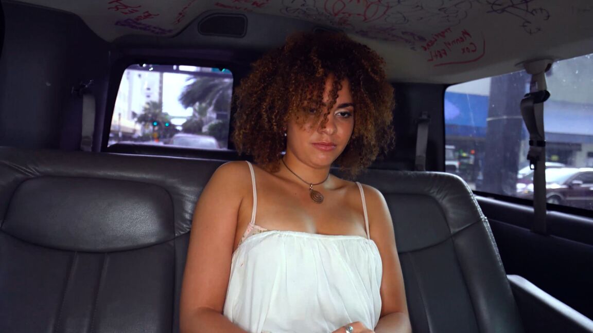 21P Sexy ebony with a bubble ass Payton Banks gets dicked in the back of a van