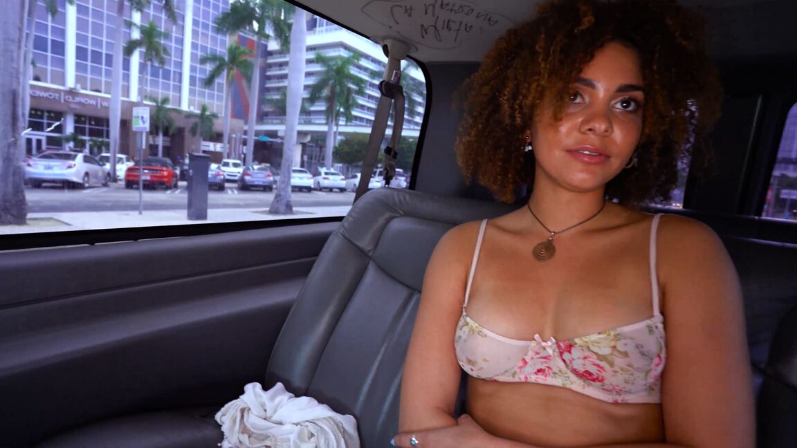 21P Sexy ebony with a bubble ass Payton Banks gets dicked in the back of a van