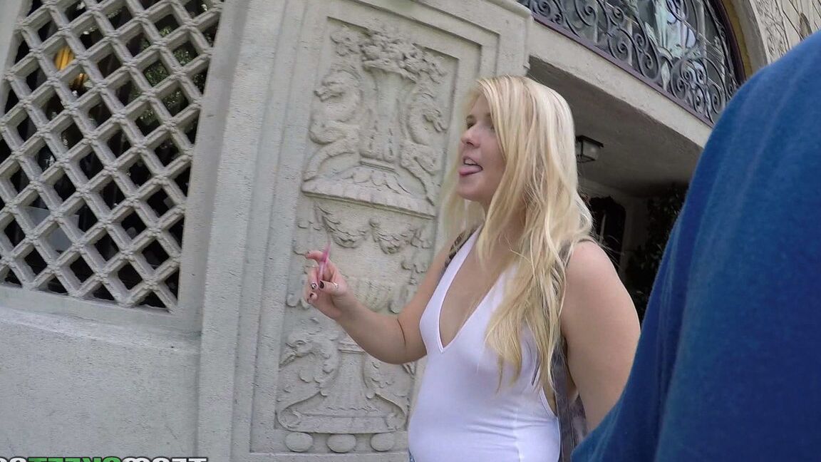 20P Rubia habladora Melissa May recogida en la calle de Los Ángeles y follada