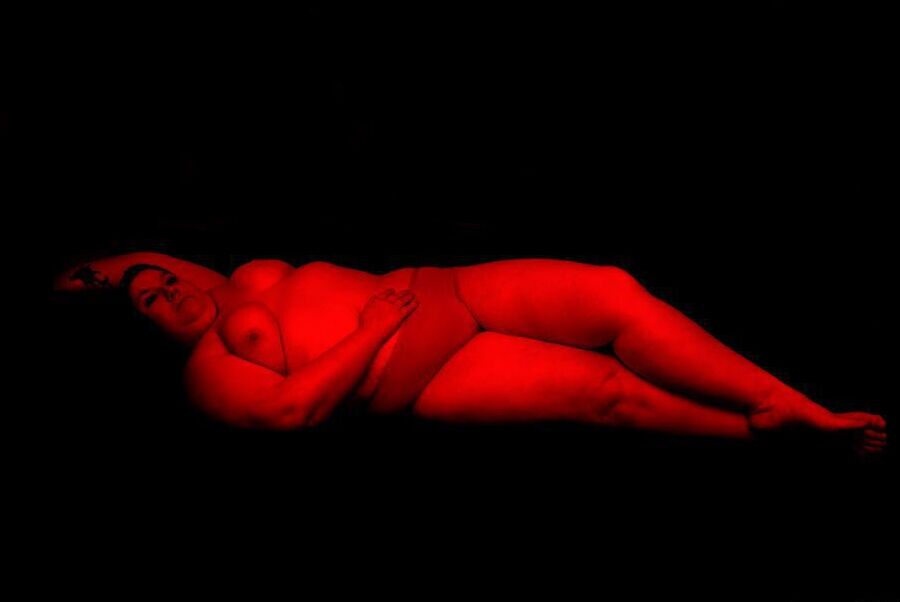 20P Amateur BBW Inked Oracle is covered in wax with her pantyhose pulled down