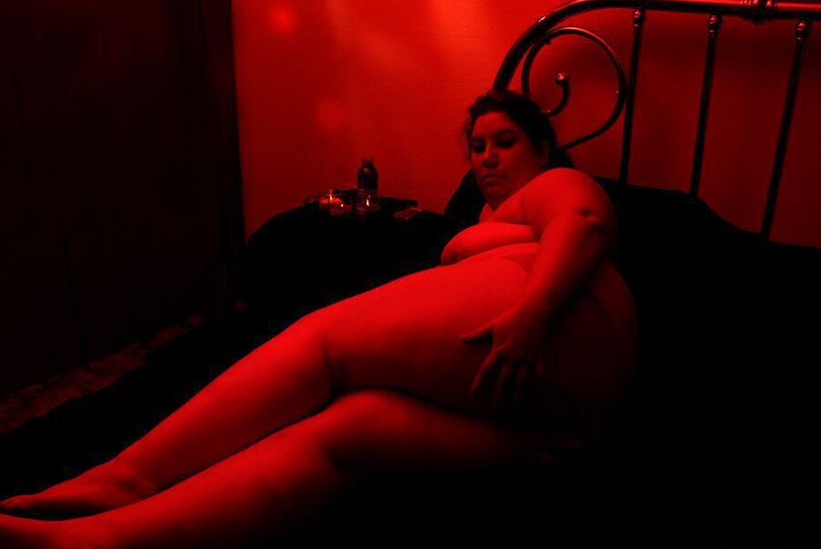 20P Amateur BBW Inked Oracle is covered in wax with her pantyhose pulled down
