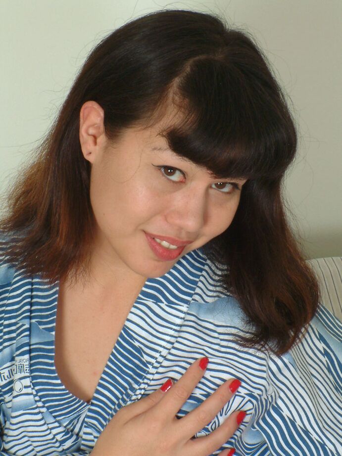 16P Asian first timer Mellissa sliding satin panties aside to display bush