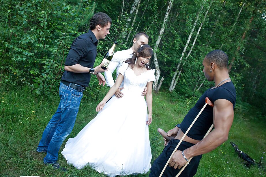 16P Promiscuous bride enjoys a hardcore foursome with well-hung guys outdoor