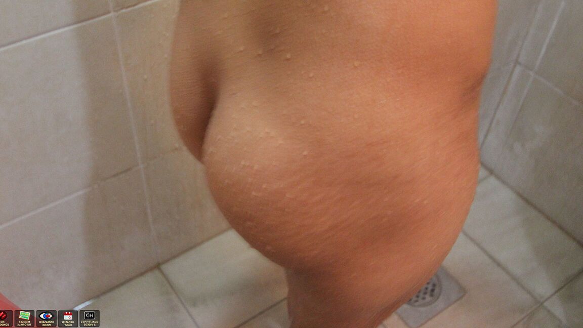 15P A linda adolescente asiática Vincenikki se espalha para conseguir um creampie quente em sua buceta peluda