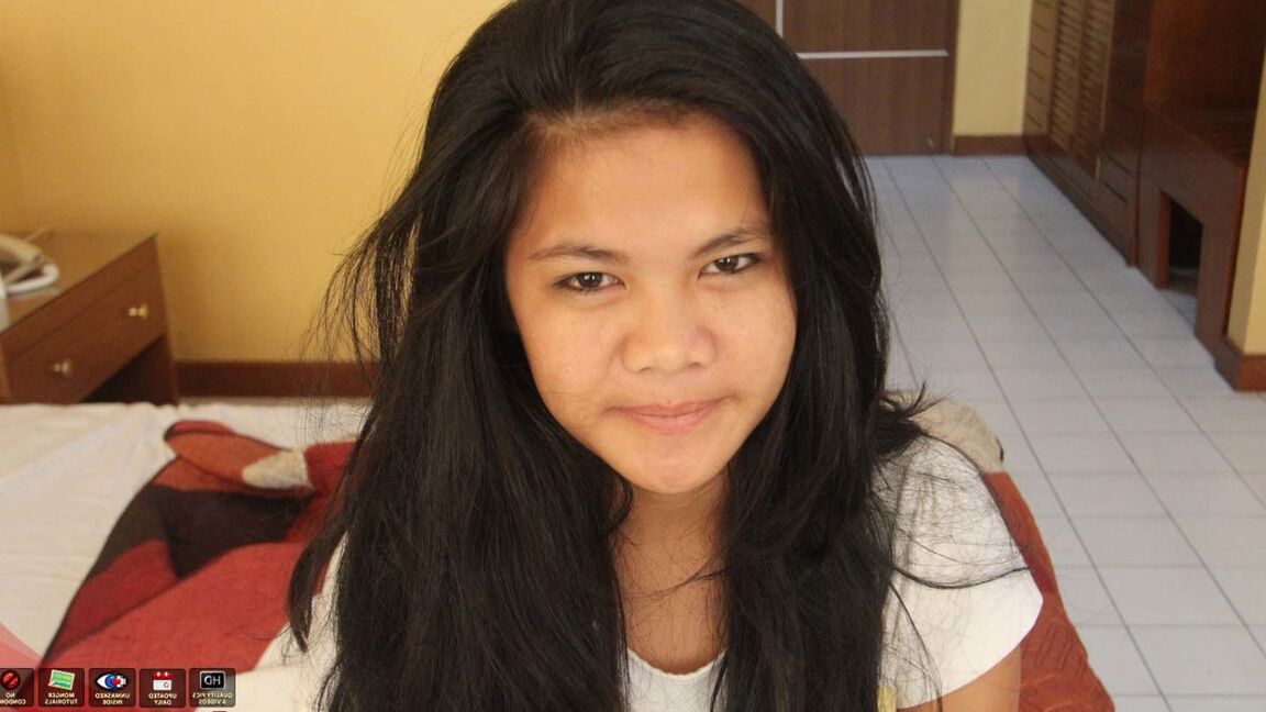 15P Follándose a una caliente filipina callejera con perfectas y turgentes tetas