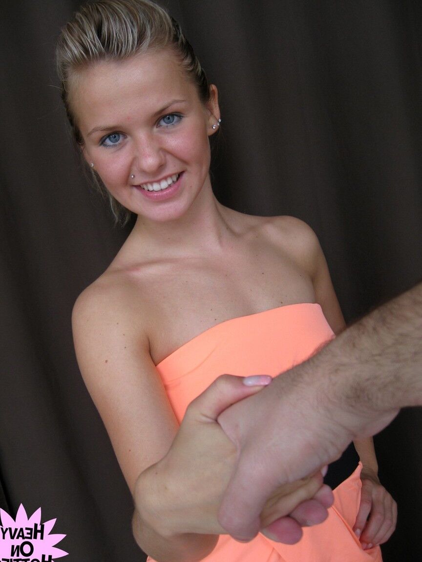 21P Blue-eyed babe with a tongue piercing Bella	gives POV head and gets facialed
