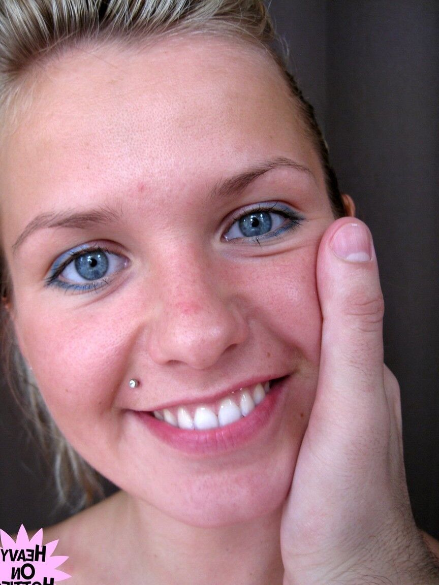 21P Blue-eyed babe with a tongue piercing Bella	gives POV head and gets facialed