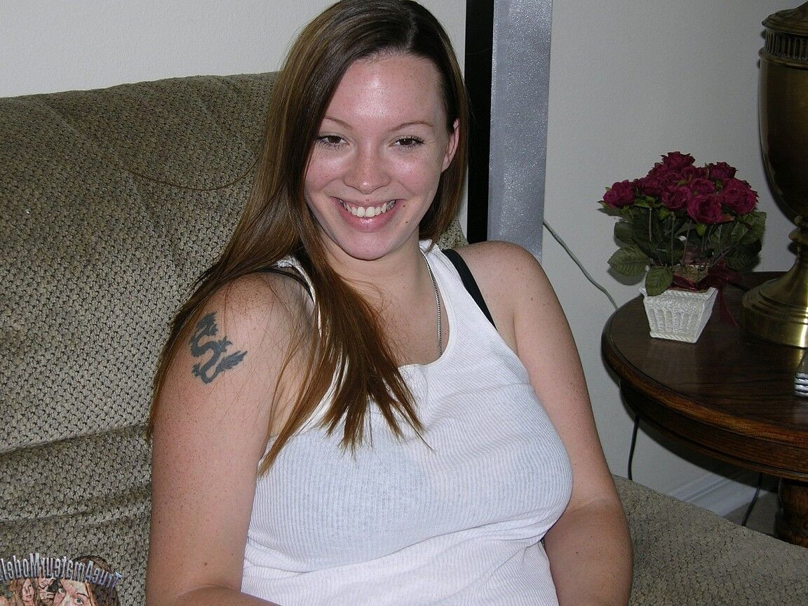 17P Amateur plumper leaks jizz from her twat after fucking a bald dude