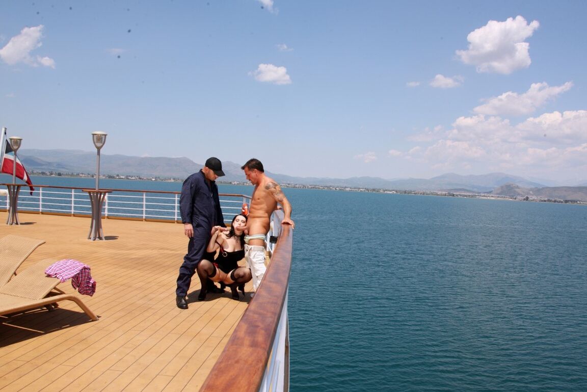 21P Black haired European mom Angell Summers gets a DP ramming on a boat