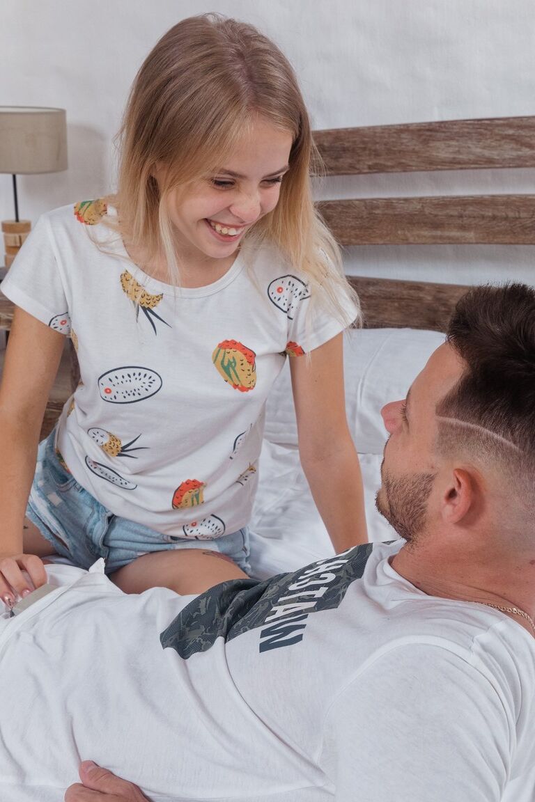 21P Couples Bruts Monica A