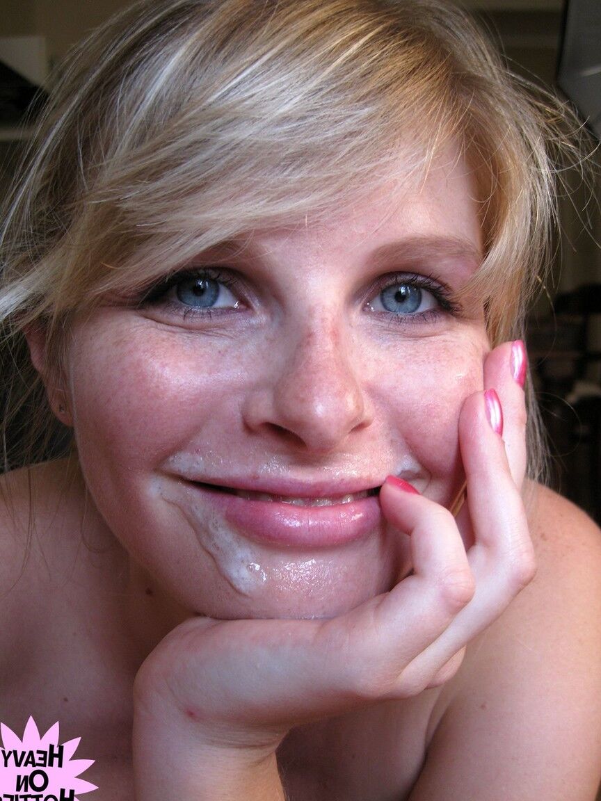 16P Die schwangere Amateurin Wiska bekommt bei einem POV-Blowjob Sperma ins Gesicht