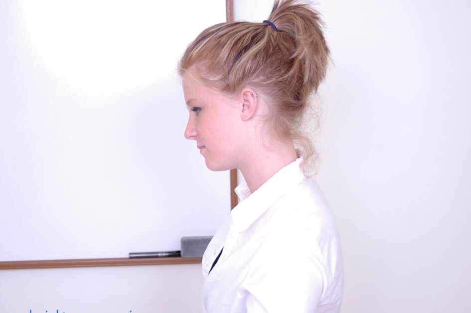 21P La colegiala rubia Amber Kane se folla a su profesor y recibe un facial desordenado