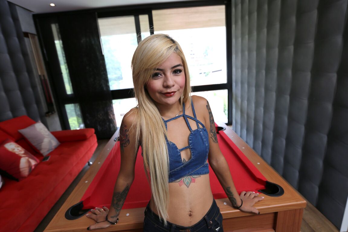 21P Adorable blonde Colombian Emmily gets shagged & facialed by a stranger in POV