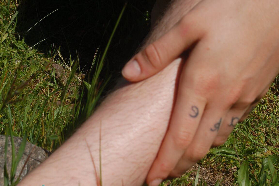21P Brunette honey Joey Minx displays her big bum and hairy pussy in nature