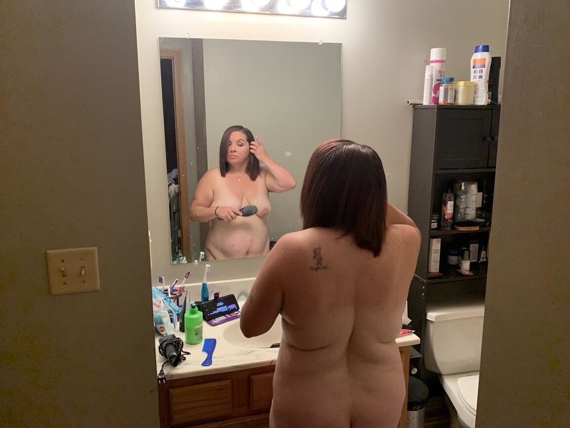 20P Madura regordeta sexy NE BBW expone su coño en traje de cosplay