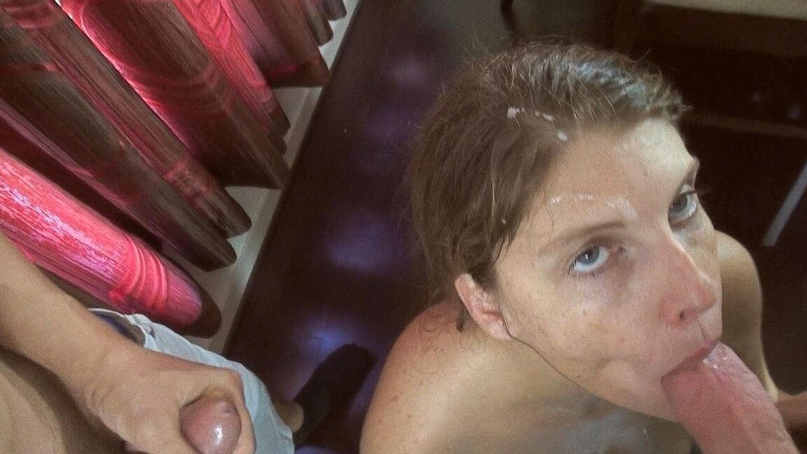21P Cheating American wife Kloe Joy getting blowbanged while her man is at work