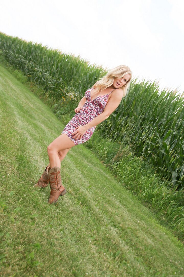 15P Amateur model strips to underwear and boots over a 4 rail fence