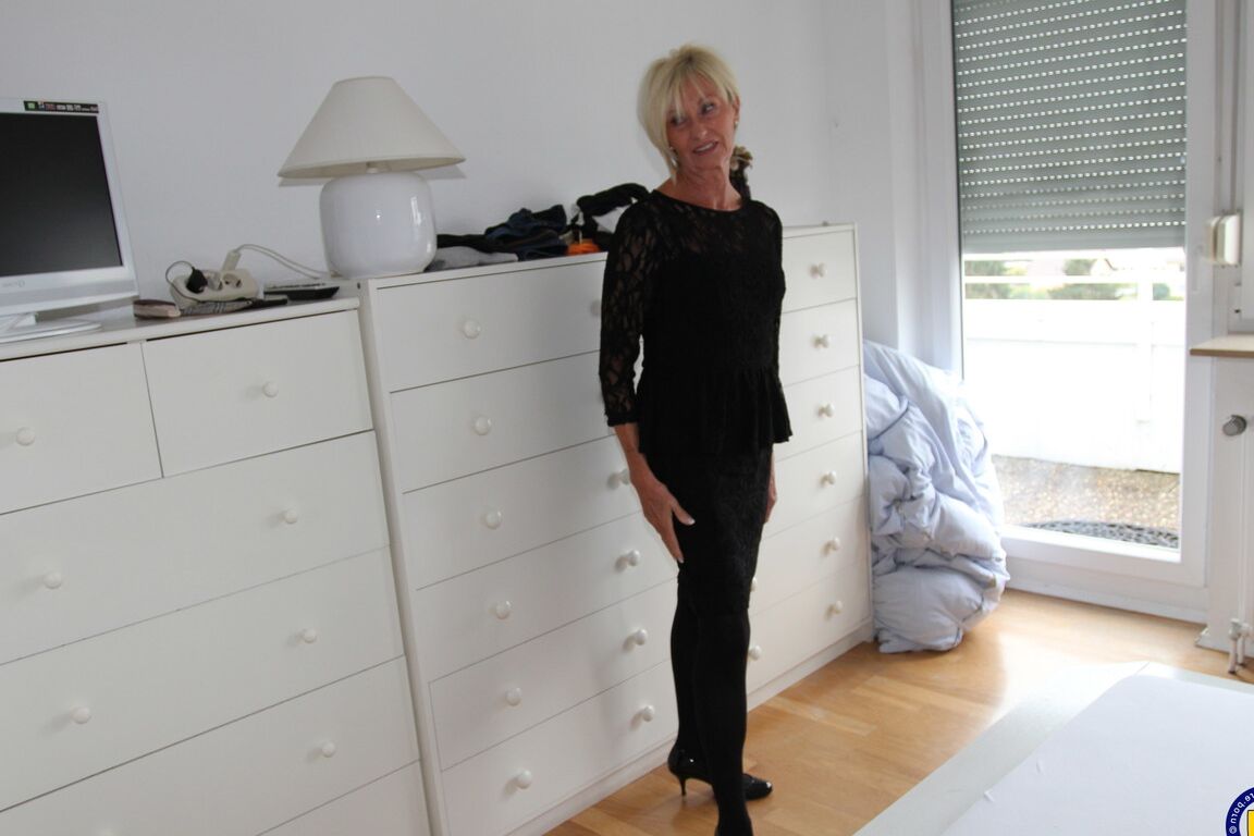 21P European mature with freckles Franziska shows her body in a solo