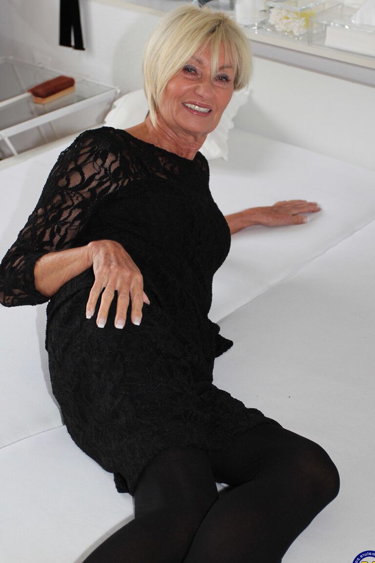 21P European mature with freckles Franziska shows her body in a solo