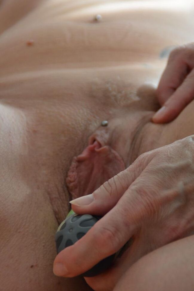 17P Big titted mature German chicks enjoy enjoy wild fucking in FFFM foursome