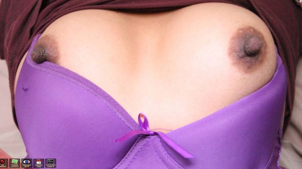 15P Zierliches asiatisches Mädchen, bei dem nach dem POV-Sex Sperma aus der Vagina sickert