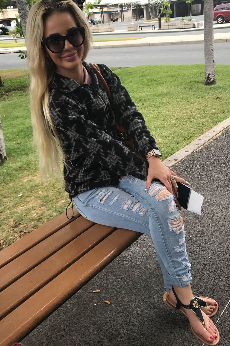 21P Hottie Bella Rose exibindo seus peitos e buceta em sua compilação de férias