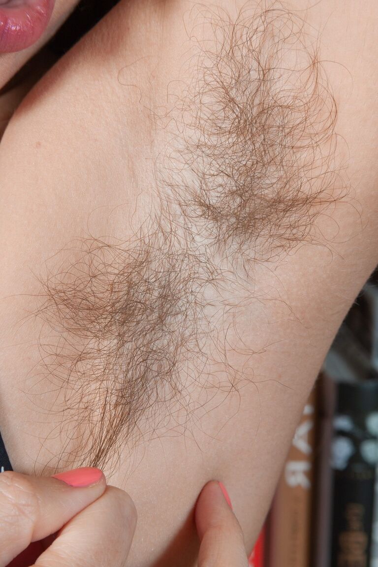 21P We Are Hairy Simone