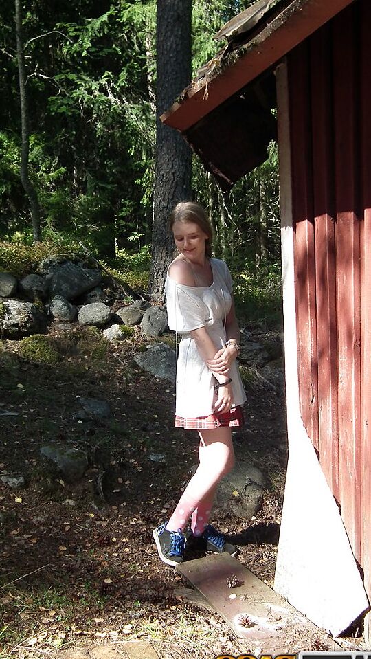 16P Solo girl shows her tits and twat while forcing entry into abandoned cabin