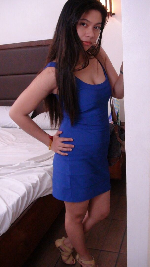 15P La joven filipina Sheree da placer a la polla sin cortar de un extranjero al estilo POV