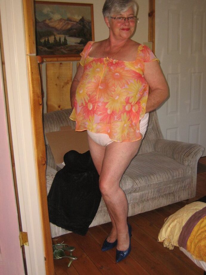 20P Obese granny Girdle Goddess wakes up from a nap and precedes to strip naked