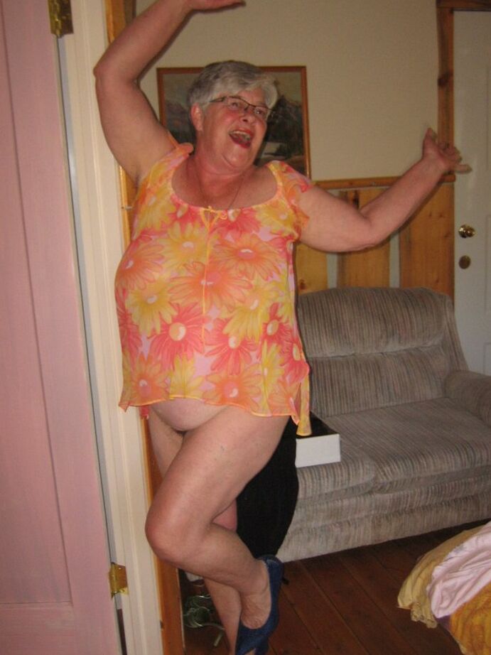 20P Obese granny Girdle Goddess wakes up from a nap and precedes to strip naked