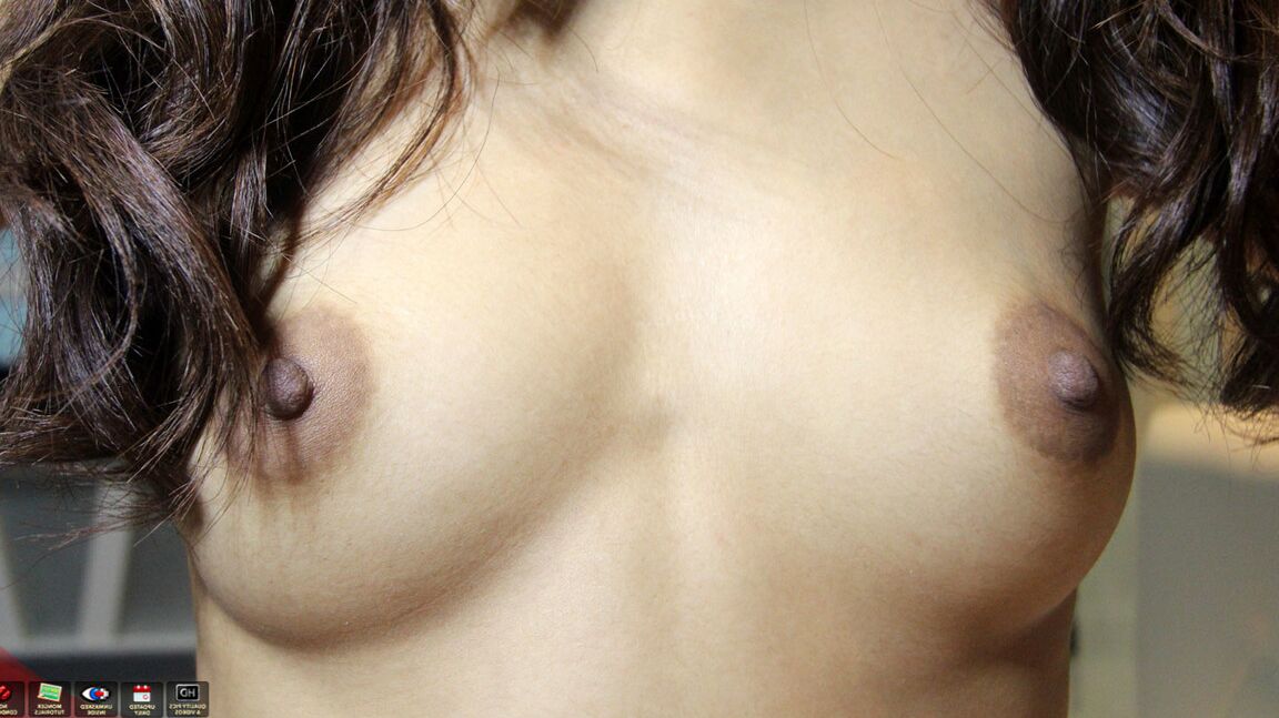 15P Garota tailandesa magra com uma fenda apertada é transada no estilo POV por um turista sexual