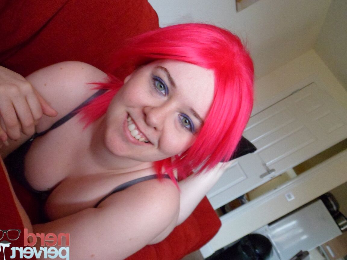 20P Nerd Pervers Scarlet Grey