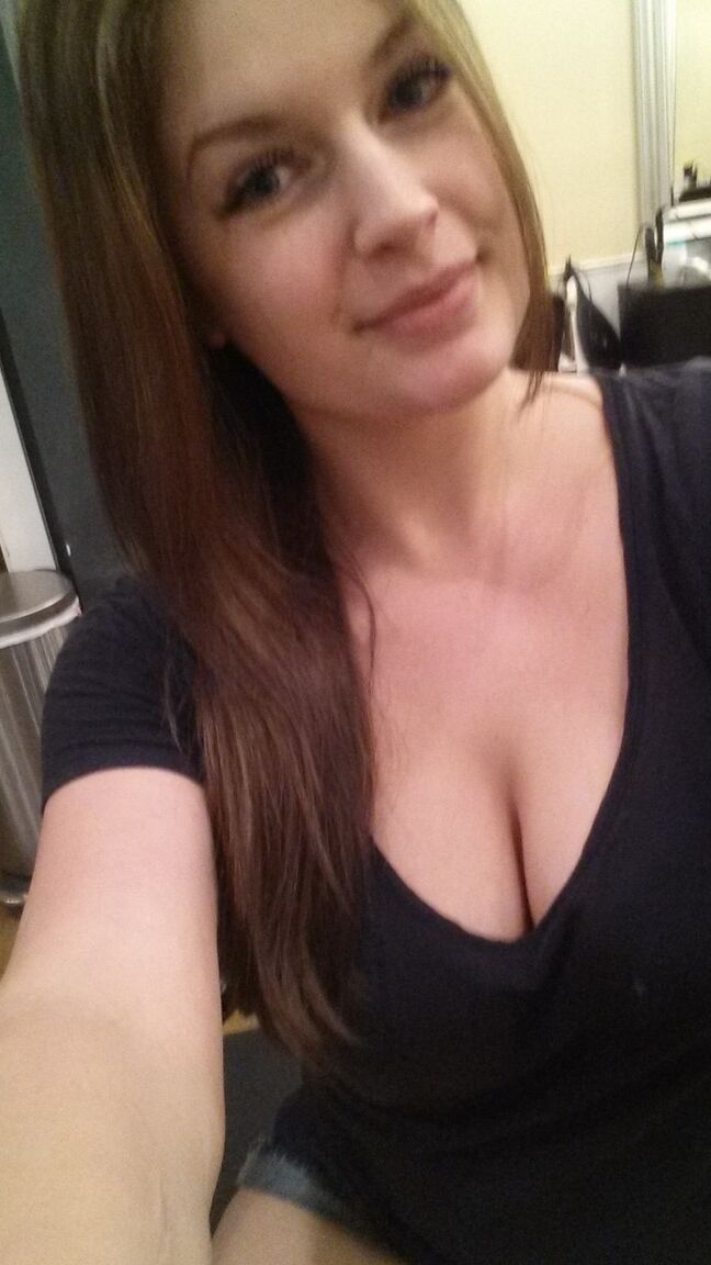 14P Plump amateur Danielle takes topless and clothed selfies around the house