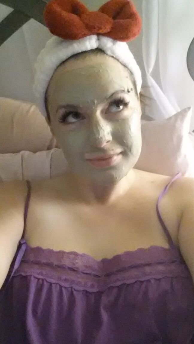 14P Plump amateur Danielle takes topless and clothed selfies around the house
