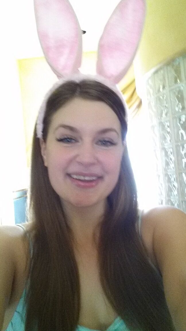 14P Plump amateur Danielle takes topless and clothed selfies around the house