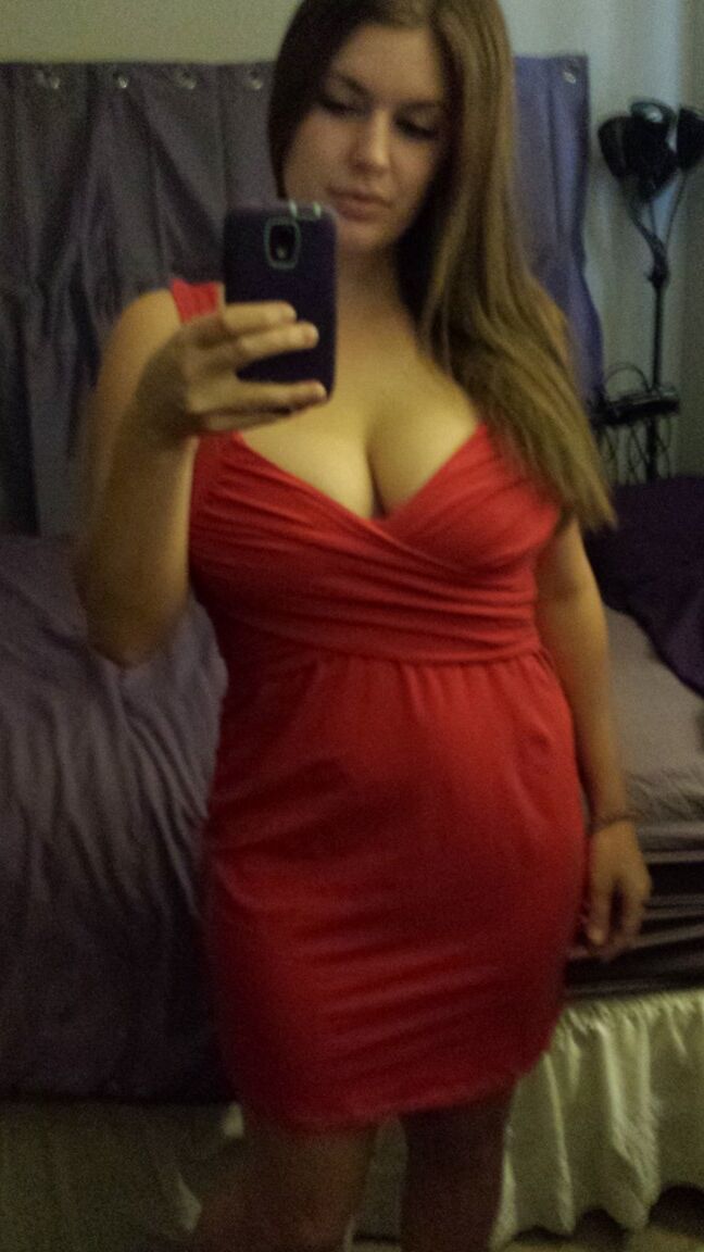 14P Plump amateur Danielle takes topless and clothed selfies around the house