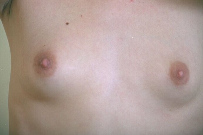 16P Amateur teen Crystal is featured in a close up posing scene