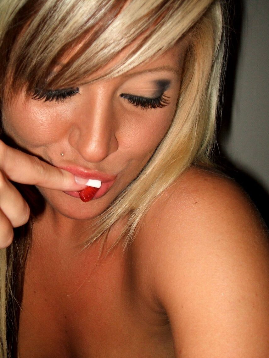 12P Monroe spreads whipcream on her tits and licks it off with strawberries