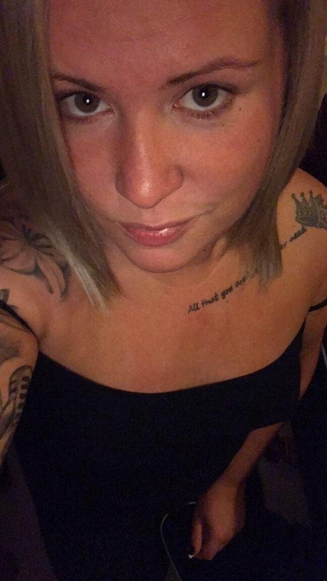 15P Esposa caliente rizada Esposa caliente rizada