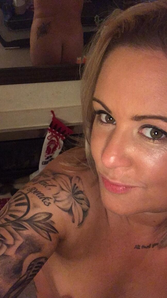 15P Esposa caliente rizada Esposa caliente rizada